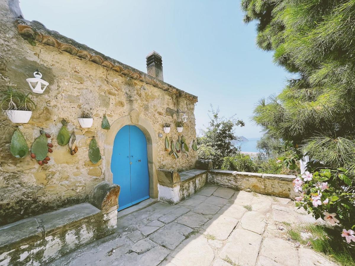 Bed and Breakfast La Casa Del Nespolo Capo dʼOrlando Exterior foto